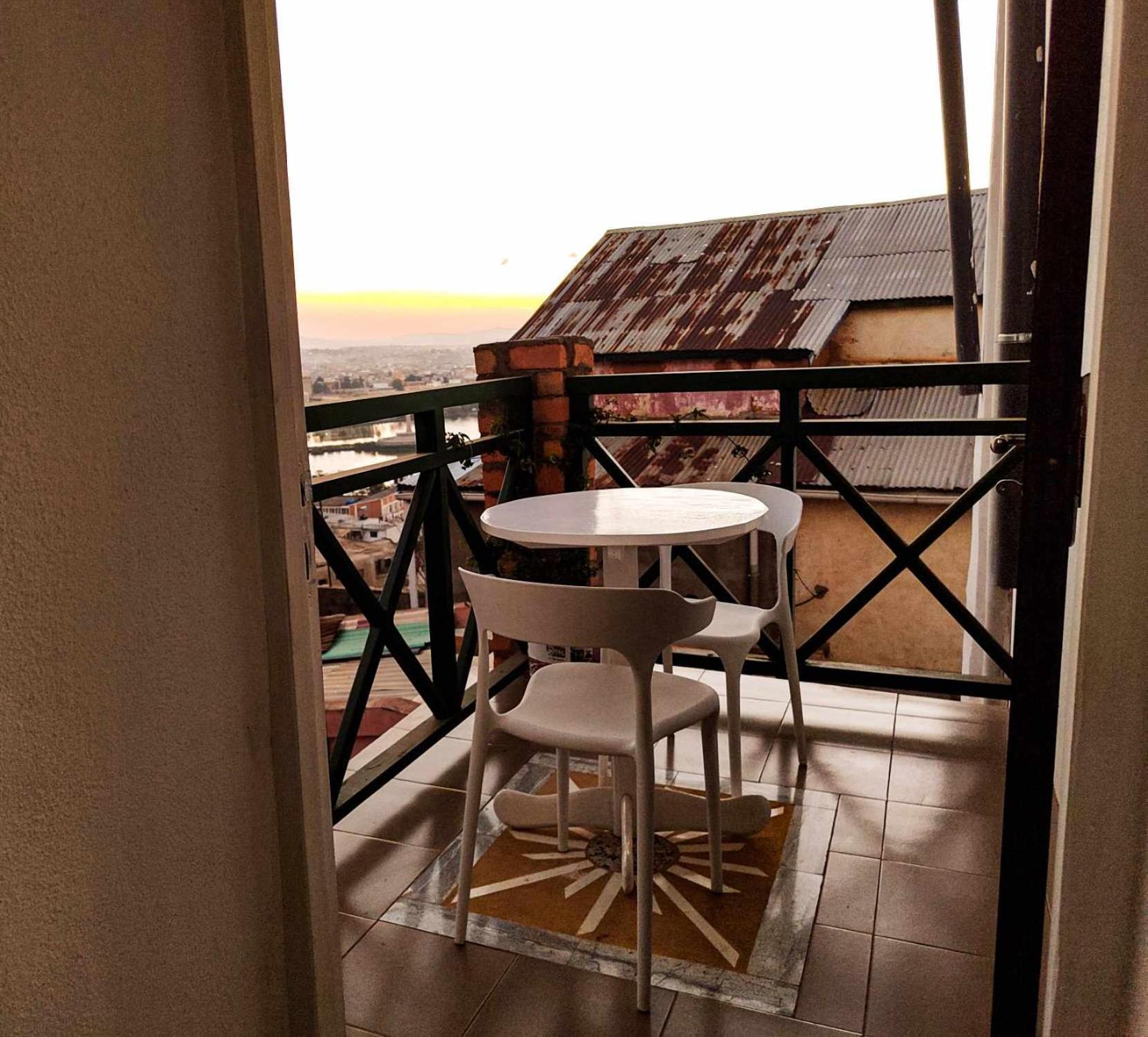M'Serenity Guest House Antananarivo Luaran gambar